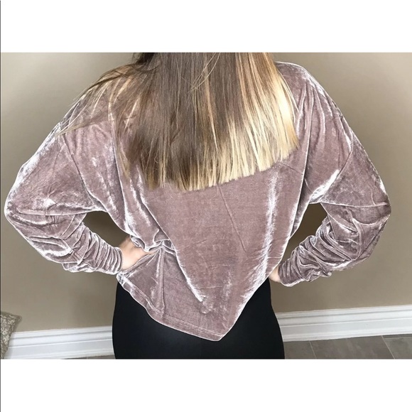 Tvayo 🍉 Velvet Sweatshirt - Picture 3 of 5